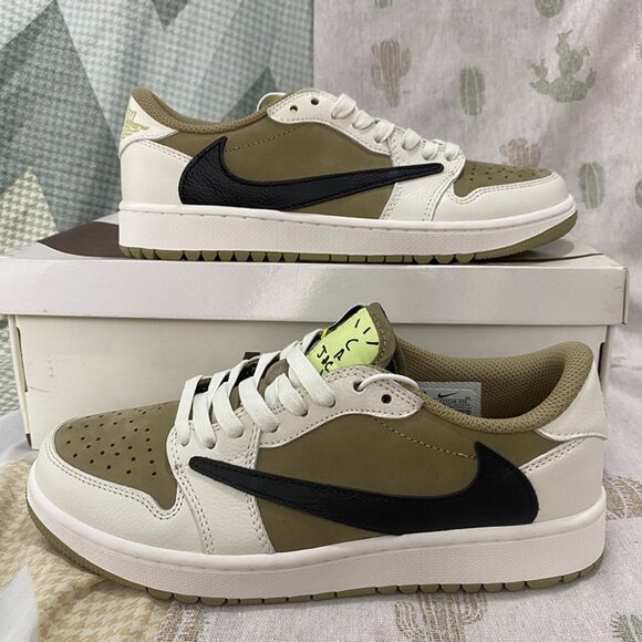 Jordan 1 Retro Low Golf Travis Scott Olive - Picture 1 of 8